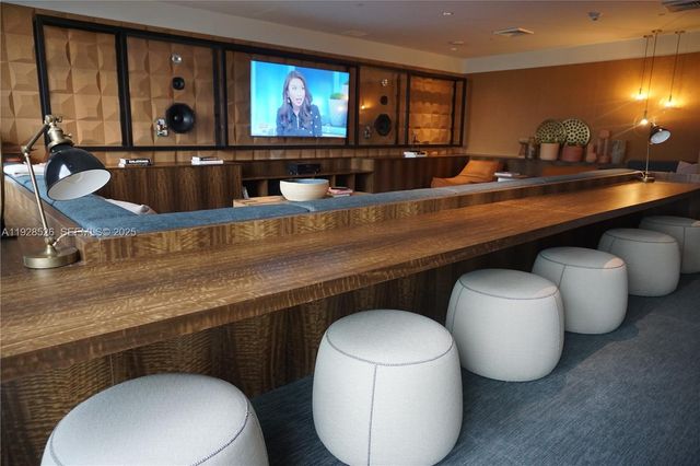 121 NE 34th St 2406A, Miami, FL 33137