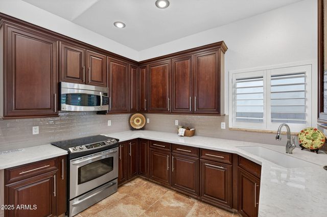 14311 W SHAWNEE Trail, Surprise, AZ 85374