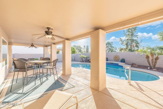 14311 W SHAWNEE Trail, Surprise, AZ 85374