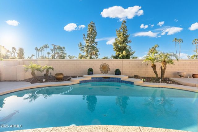 14311 W SHAWNEE Trail, Surprise, AZ 85374