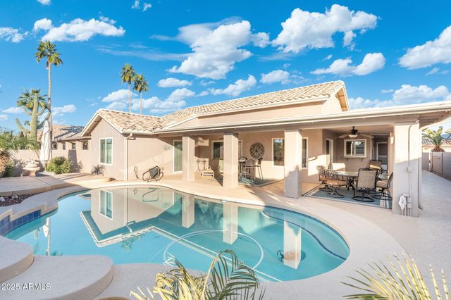 14311 W SHAWNEE Trail, Surprise, AZ 85374