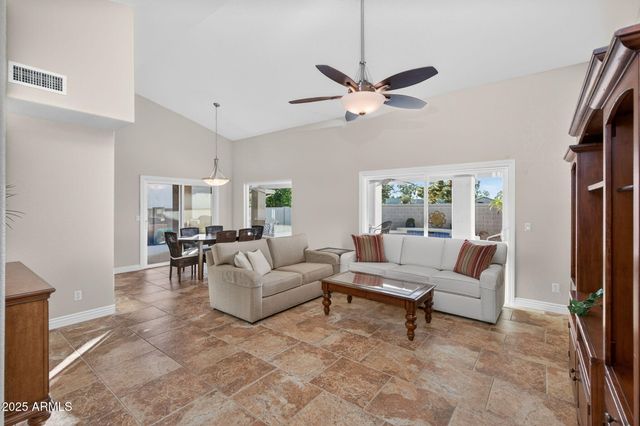 14311 W SHAWNEE Trail, Surprise, AZ 85374