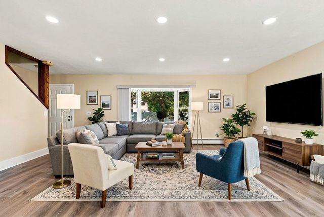 59 N Quinsigamond Ave 59, Shrewsbury, MA 01545