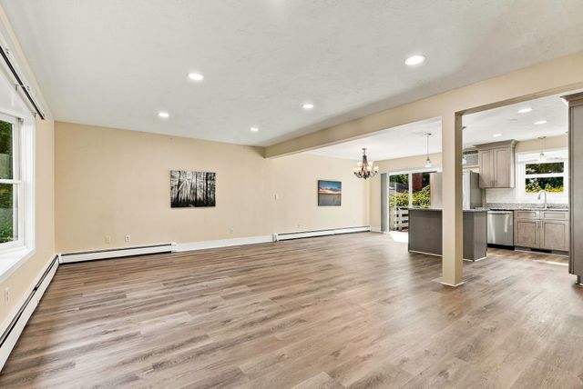 59 N Quinsigamond Ave 59, Shrewsbury, MA 01545