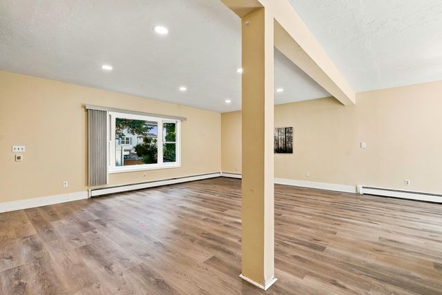 59 N Quinsigamond Ave 59, Shrewsbury, MA 01545