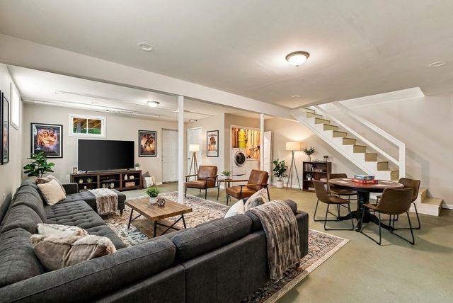 59 N Quinsigamond Ave 59, Shrewsbury, MA 01545