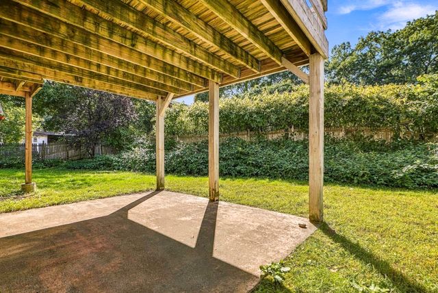 59 N Quinsigamond Ave 59, Shrewsbury, MA 01545