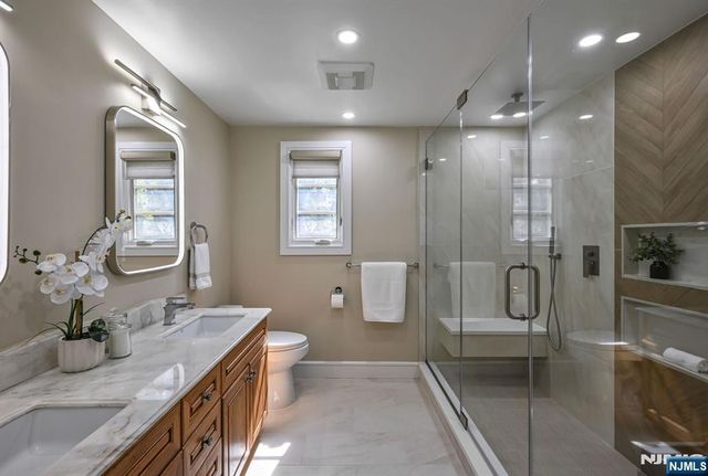 424 Braeburn Road, Ho-ho-kus, NJ 07423