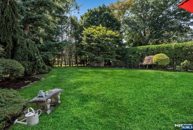 424 Braeburn Road, Ho-ho-kus, NJ 07423