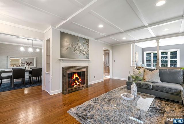 424 Braeburn Road, Ho-ho-kus, NJ 07423