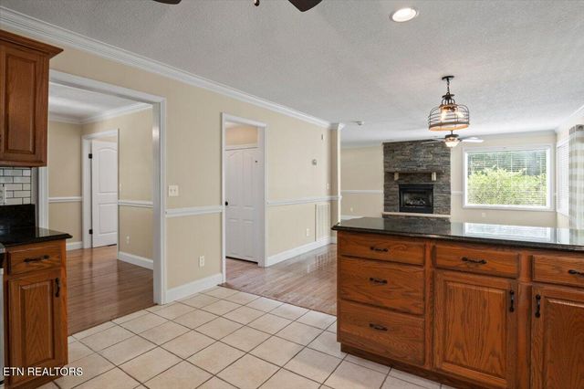 440 Indian Hills Rd, Oneida, TN 37841