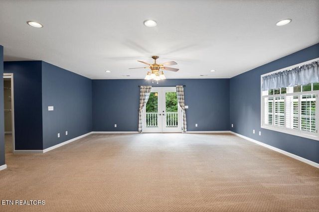 440 Indian Hills Rd, Oneida, TN 37841