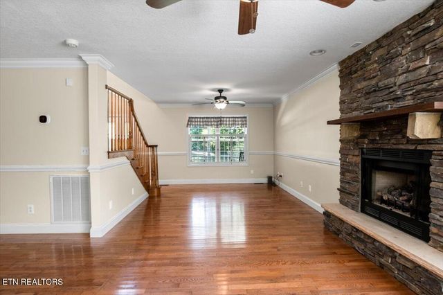 440 Indian Hills Rd, Oneida, TN 37841