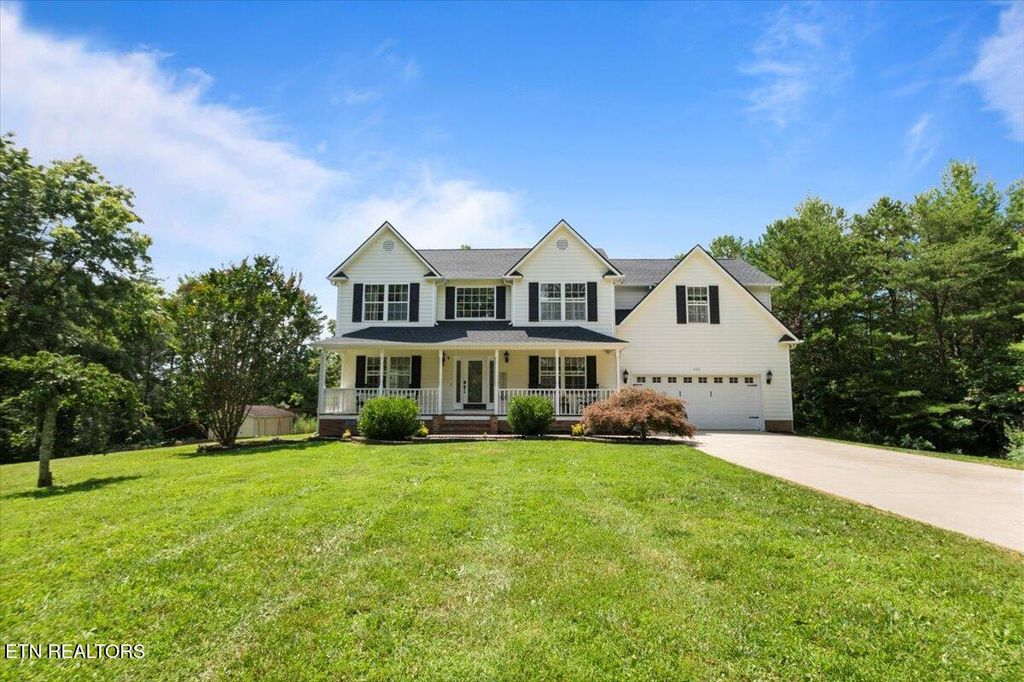 440 Indian Hills Rd, Oneida, TN 37841