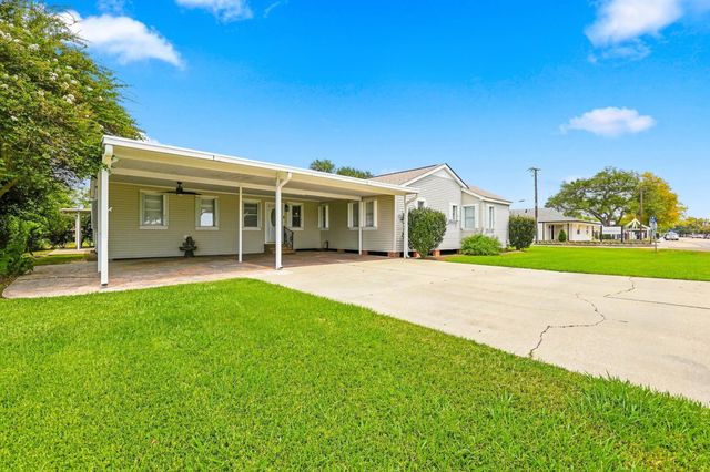 526 Foret St, Thibodaux, LA 70301