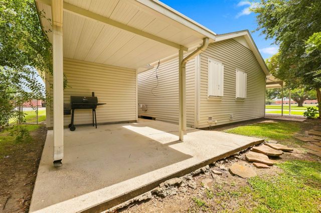 526 Foret St, Thibodaux, LA 70301