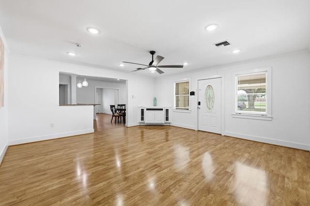 526 Foret St, Thibodaux, LA 70301