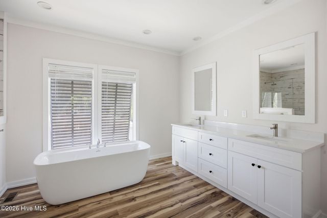 112 NE 65th Street, Oak Island, NC 28465