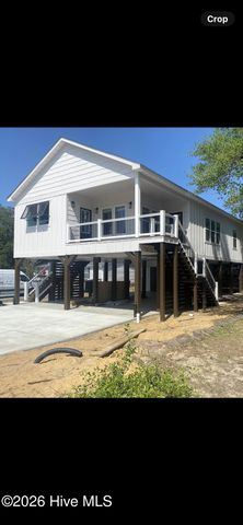 112 NE 65th Street, Oak Island, NC 28465