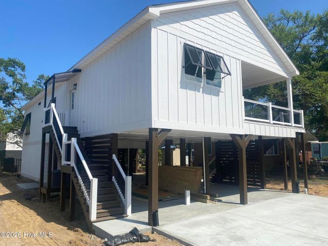 112 NE 65th Street, Oak Island, NC 28465