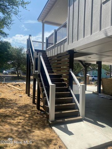 112 NE 65th Street, Oak Island, NC 28465