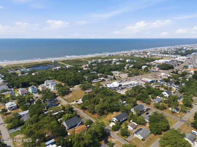 112 NE 65th Street, Oak Island, NC 28465