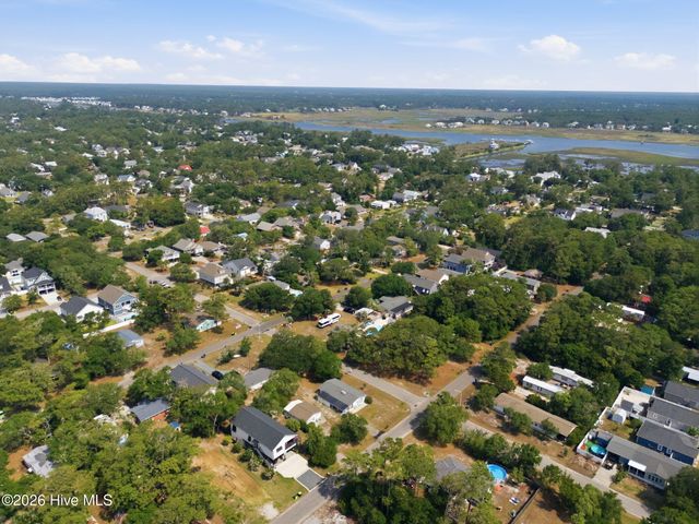112 NE 65th Street, Oak Island, NC 28465