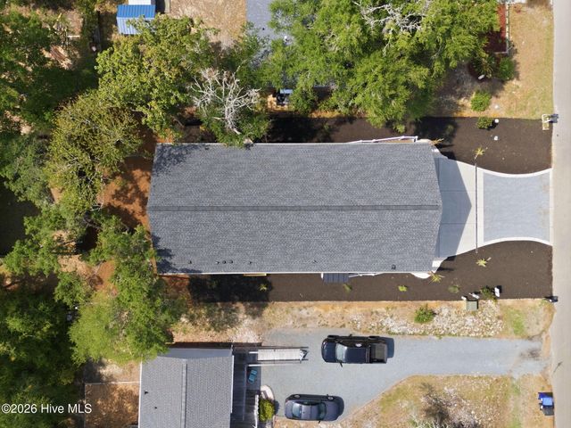 112 NE 65th Street, Oak Island, NC 28465