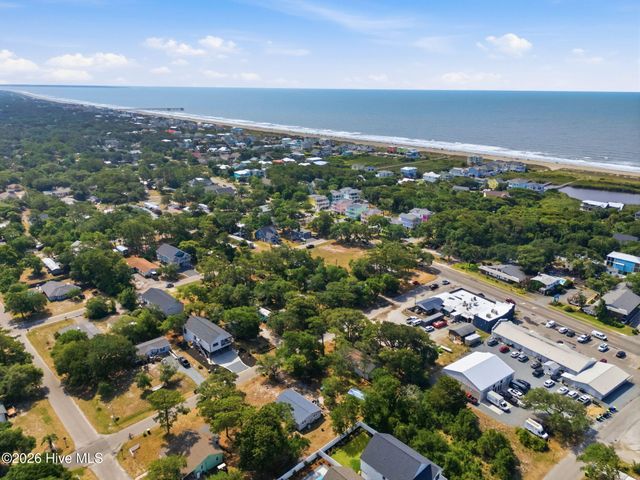 112 NE 65th Street, Oak Island, NC 28465