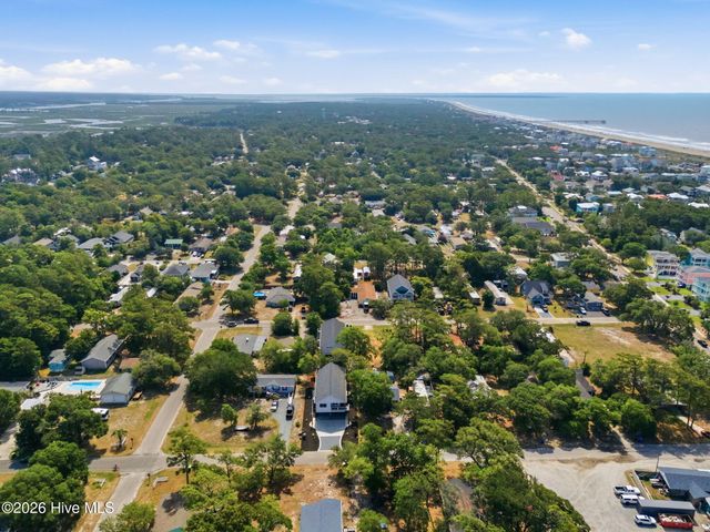 112 NE 65th Street, Oak Island, NC 28465