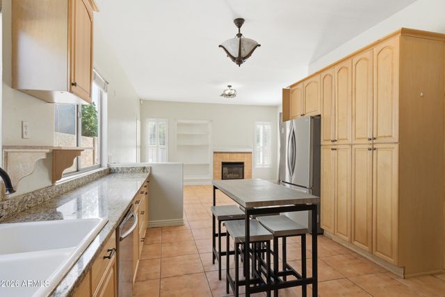 1645 E ORANGEWOOD Street, Gilbert, AZ 85296