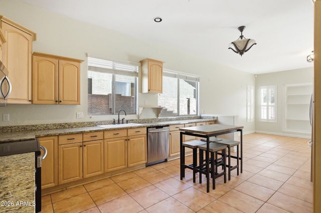 1645 E ORANGEWOOD Street, Gilbert, AZ 85296