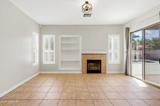 1645 E ORANGEWOOD Street, Gilbert, AZ 85296