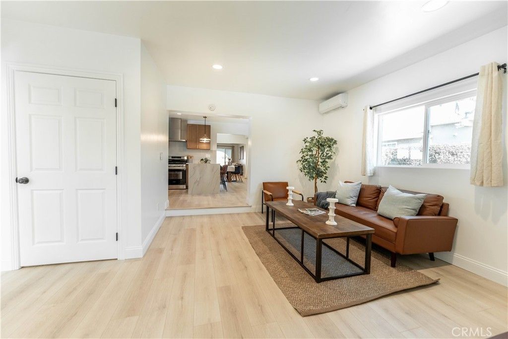 Image 11 of property listing at 1948 Floradale Avenue, South El Monte, CA 91733