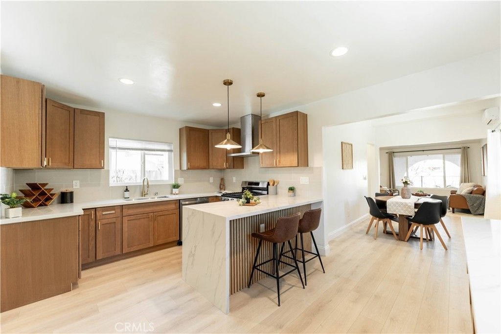 Image 6 of property listing at 1948 Floradale Avenue, South El Monte, CA 91733