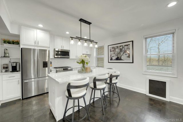 609 Palmer Road 2J, Yonkers, NY 10701