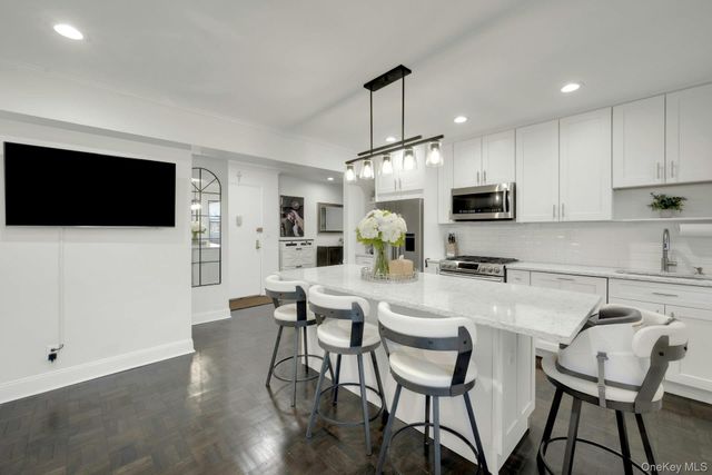 609 Palmer Road 2J, Yonkers, NY 10701