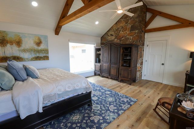 314 View Dr., Shirley, AR 72153