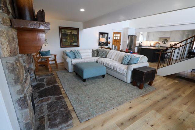 314 View Dr., Shirley, AR 72153