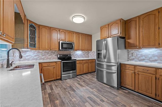 4006 Windspray Loop, Summerfield, NC 27358