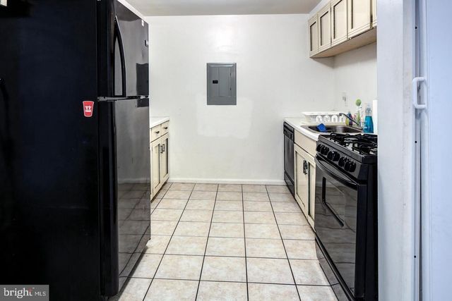 7758 LAKECREST DR, Greenbelt, MD 20770