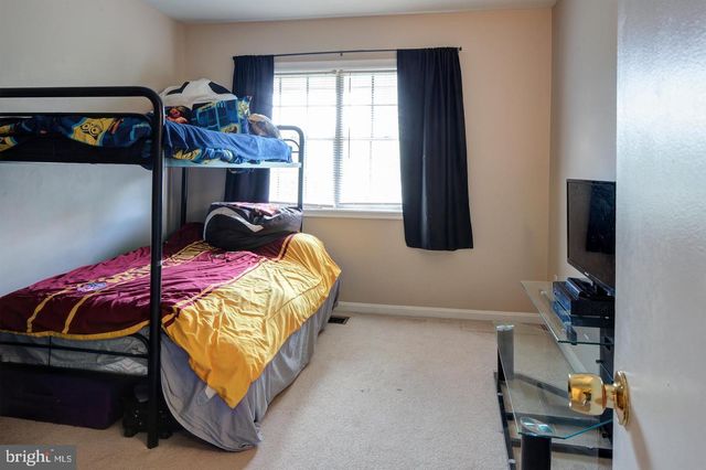 7758 LAKECREST DR, Greenbelt, MD 20770