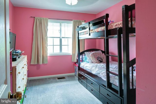 7758 LAKECREST DR, Greenbelt, MD 20770
