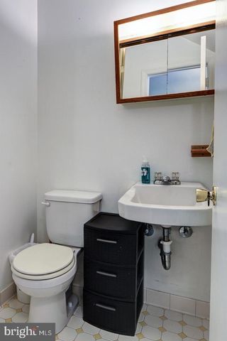 7758 LAKECREST DR, Greenbelt, MD 20770