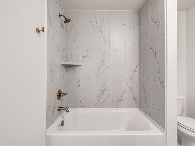 249 Sage Brush Way, Edmond, OK 73025