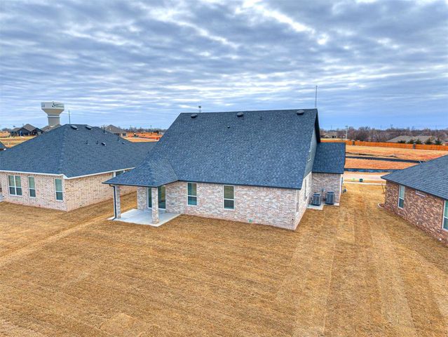 249 Sage Brush Way, Edmond, OK 73025