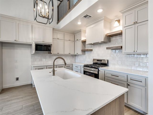 249 Sage Brush Way, Edmond, OK 73025