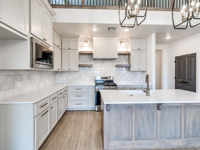 249 Sage Brush Way, Edmond, OK 73025