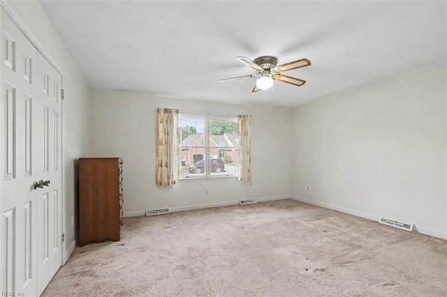 637 Reasor DR, Virginia Beach, VA 23464