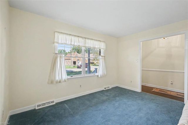 637 Reasor DR, Virginia Beach, VA 23464